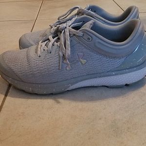 Underarmour sneakers
